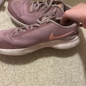 Nike Women's Mauve Pink Athletic Shoes with Light Pink Swoosh